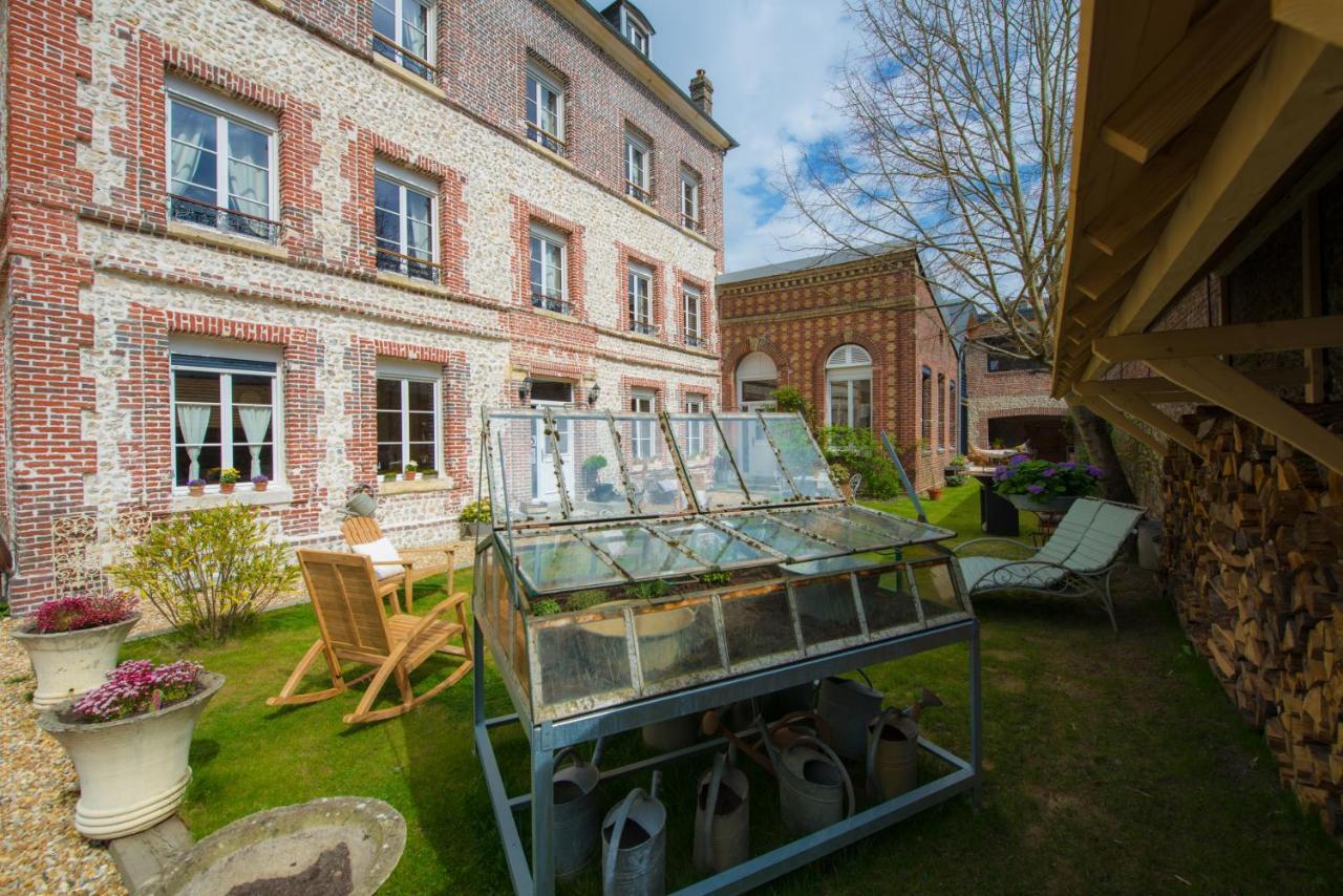 A L'Ecole Buissonniere Bed & Breakfast Honfleur Exterior photo