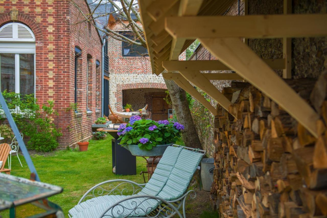 A L'Ecole Buissonniere Bed & Breakfast Honfleur Exterior photo