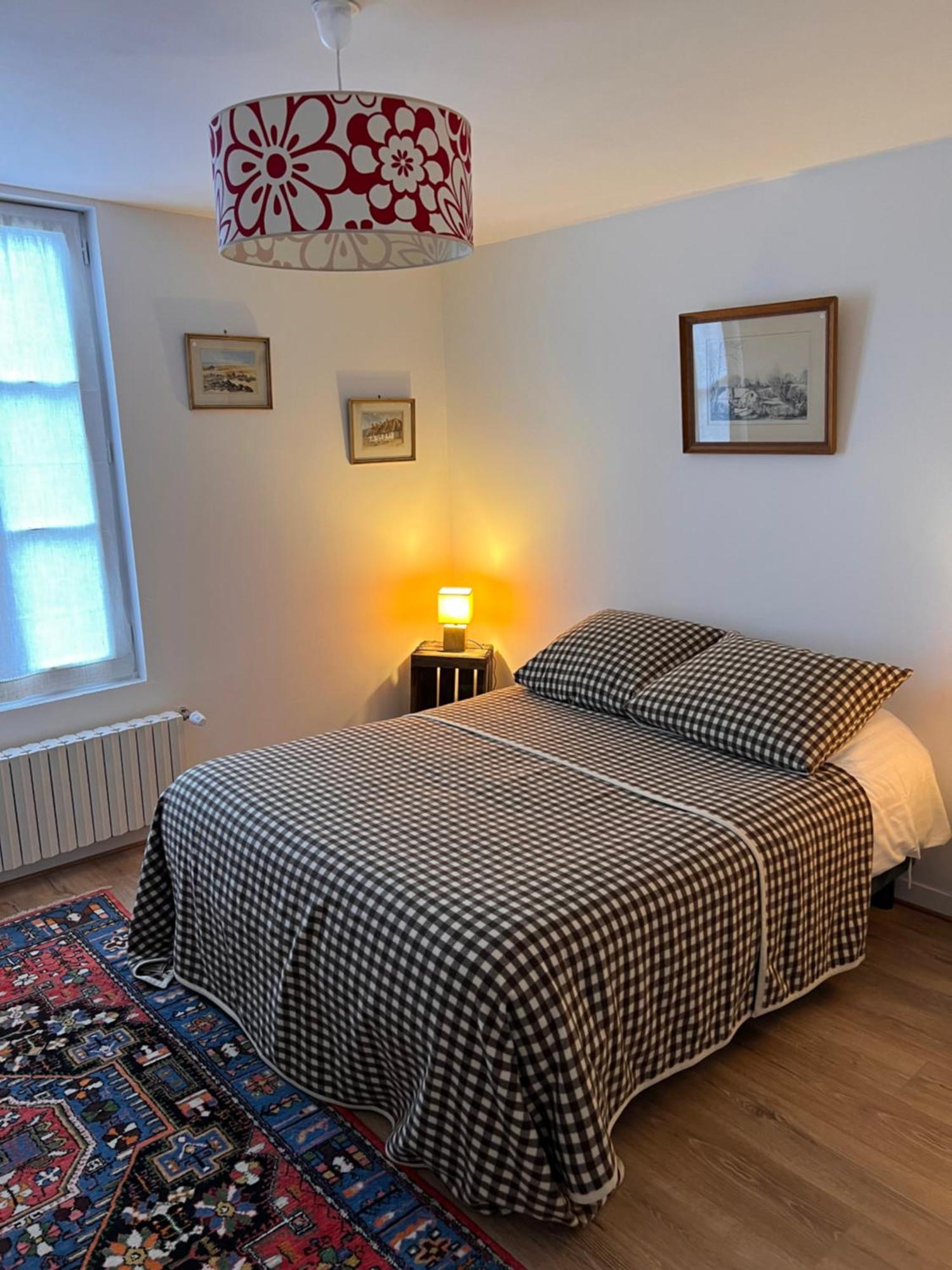 A L'Ecole Buissonniere Bed & Breakfast Honfleur Exterior photo